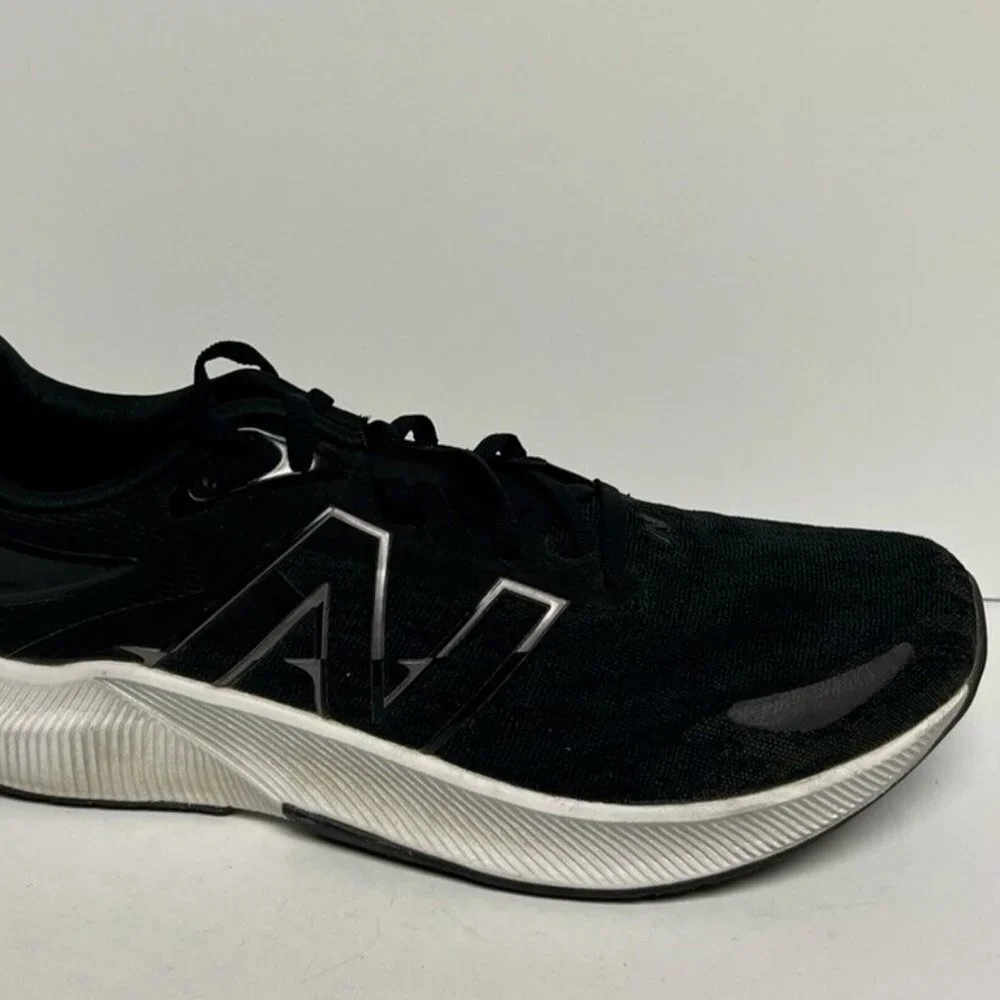 New Balance Men's Fuelcell Propel V3 Running Shoes Black, Size 10.5 M